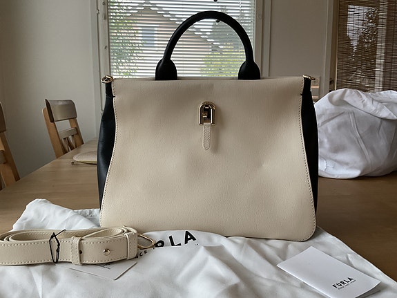 Upea FURLA käsilaukku / olkalaukku *uusi*