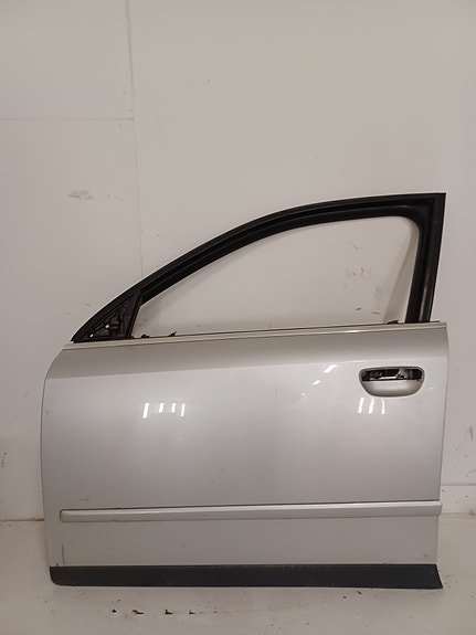Audi A4 2002 1.8T Ovi vasen etu 8E0831051H