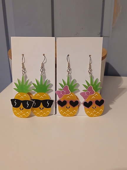 Ananas korvakoruja