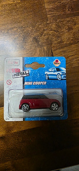 Mini Cooper 1:64 metallinen pienoismalli punainen