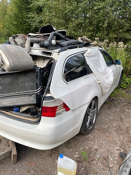 Bmw 520da lci Alpinweiss 300