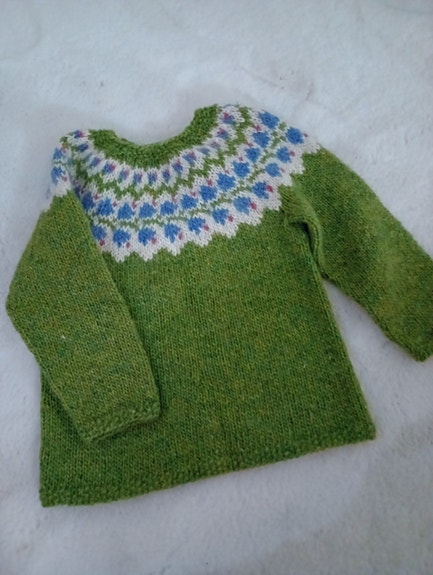Upea mohair kaarroke neule lapselle