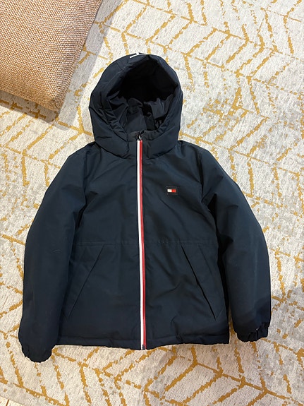 Tommy Hilfiger  toppatakki koko 128 kuin uusi