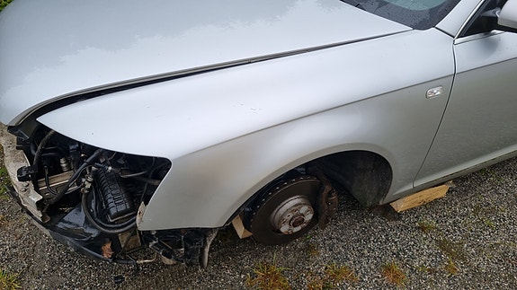 Audi A6 (2007) etulokasuojat