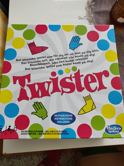 Twister peli