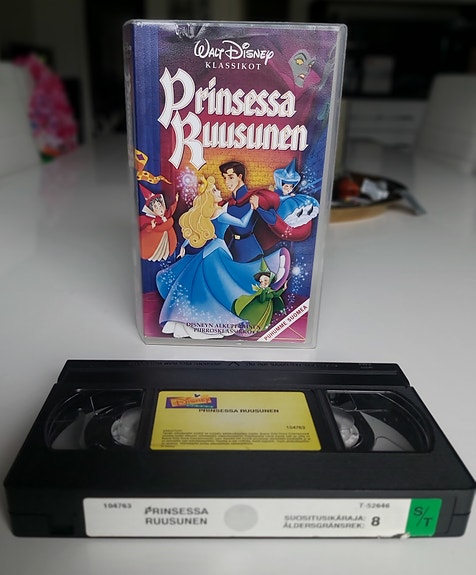Prinsessa Ruusunen vhs