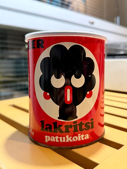 Fazer lakritsipatukoita peltipurkki