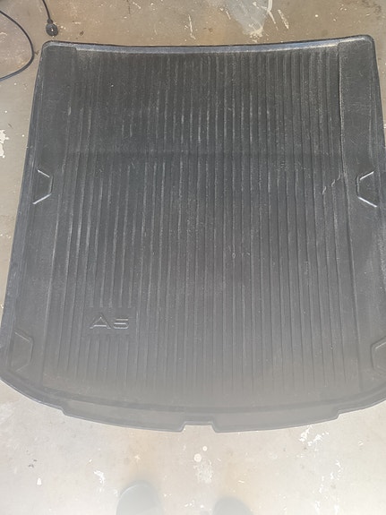 Audi a5 tavaratilan kaukalo org.