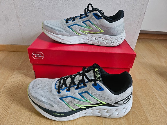 New Balance lenkkarit 44