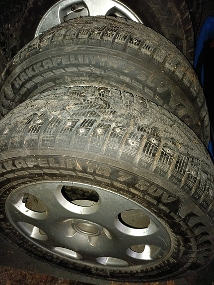 16" Audin aluvanteet SUV nastarenkailla