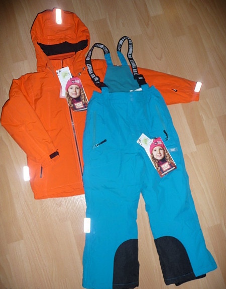 Uusi unisex Ticket to Heaven toppa-asu 116 cm