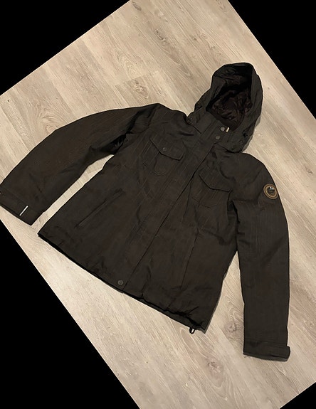🧥 Naisten Icepeak talvitakki, koko 42 – lämmin ja laadukas