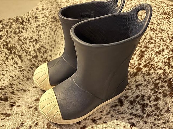 Crocks poikien kumpparit, koko 27