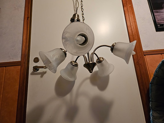 Massive 9056 Kattovalaisin 5-lamppuinen pronssi ja valkoinen