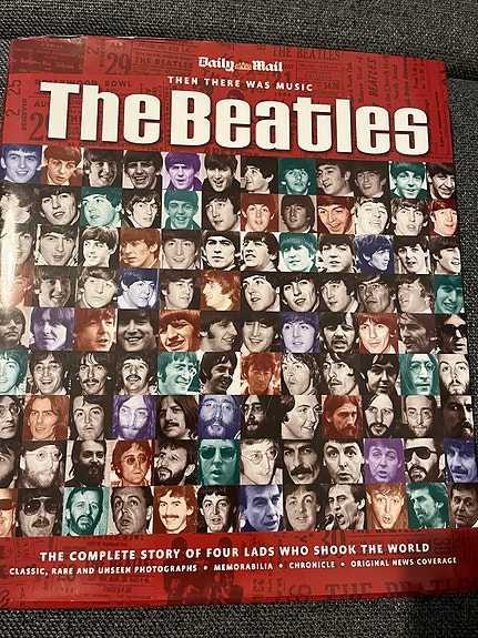 Beatles-kirja, The Beatles