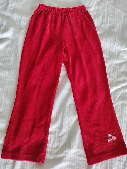 Punaiset velour housut 110