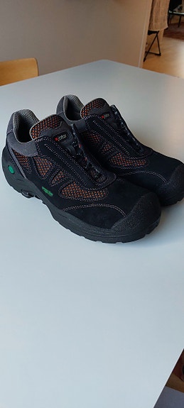 Jalas turvakengät 43