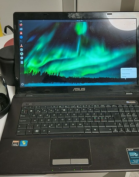 ASUS X73TK läppäri