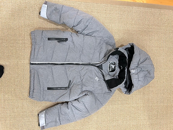 Product image 1 of 3