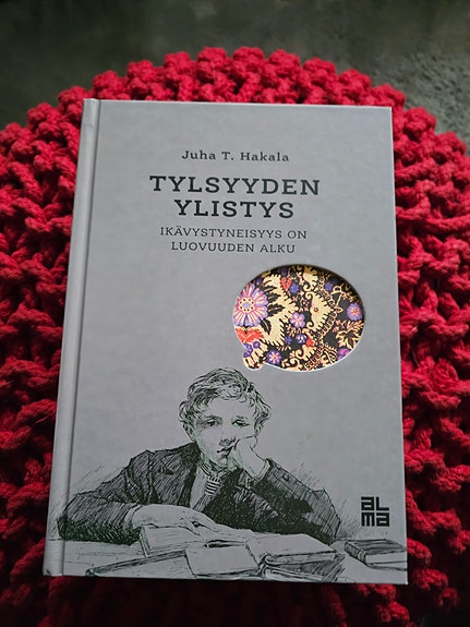Juha T. Hakalan kirjoja