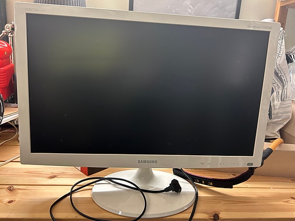 Tv / näyttö