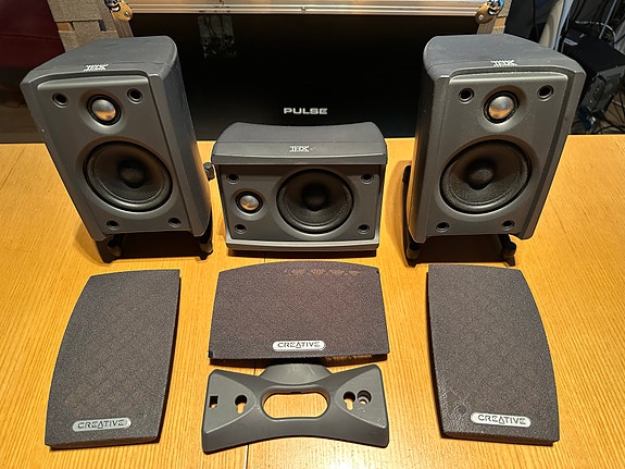 Creative Gigaworks s700 THX 2 kpl etukauitin ja keskikauitin