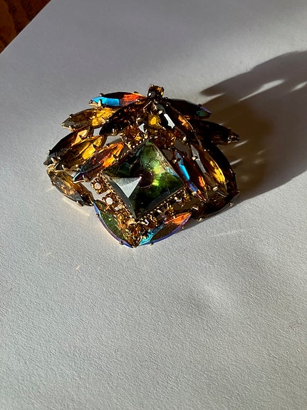 Vintage rintaneula korukivi ja kristalli koru