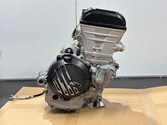 KTM SX-F 250 vm.2023 moottori engine