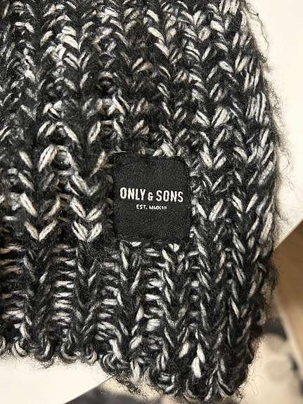 Only&Sons Neulottu huivi