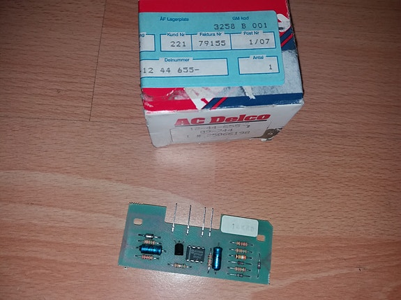Mittariston varoitusvalon piirilevy Opel Vectra-A / Calibra / Astra-F