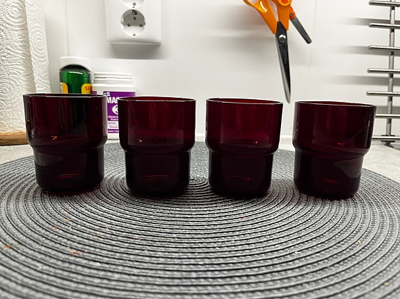 Nuutajärvi, Saara Hopea Ruby pinottava juomalasi 4kpl