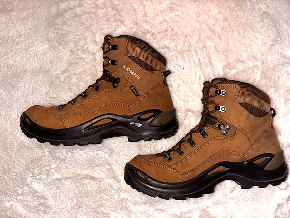 LOWA Naisten Renegade GTX Mid WS Goretex vaelluskengät 40
