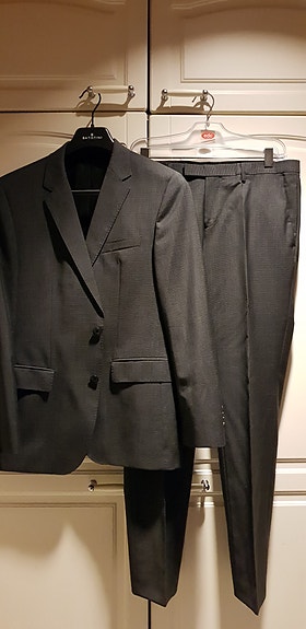 Hugo Boss miesten puku  OVH 379 Uusi
