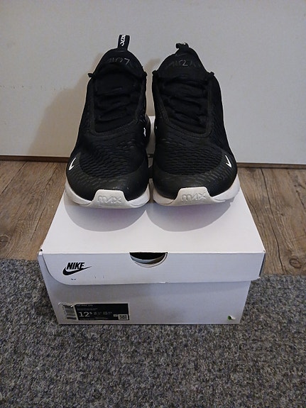 Nike Air Max 270 Tennarit Musta Koko 47