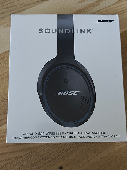 Langattomat Bose SoundLink around-ear kuulokkeet II  musta