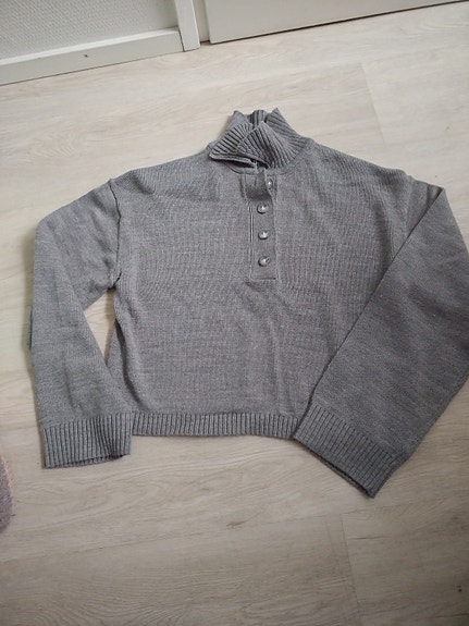 Neule S