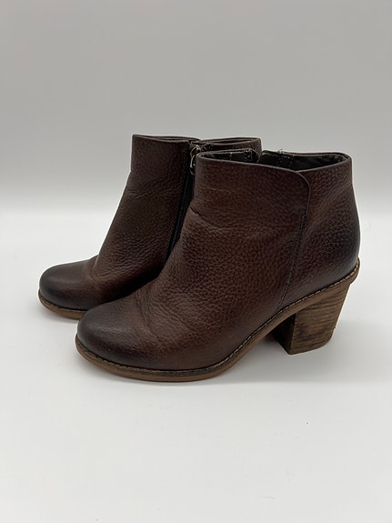 Clarks ruskeat nahkanilkkurit (37)
