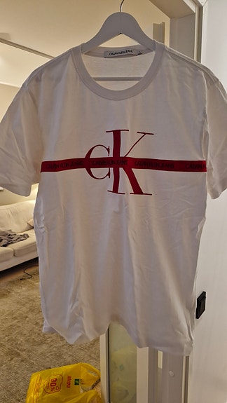 Calvin Klein t-paita