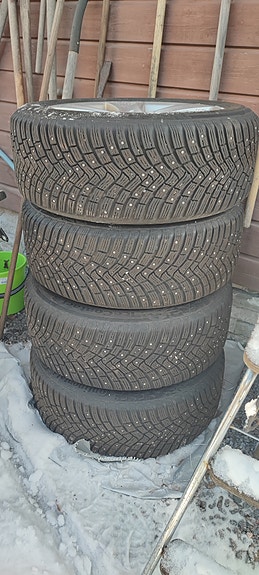 BMW Rengaspaketti 225/55 R17 UUDET