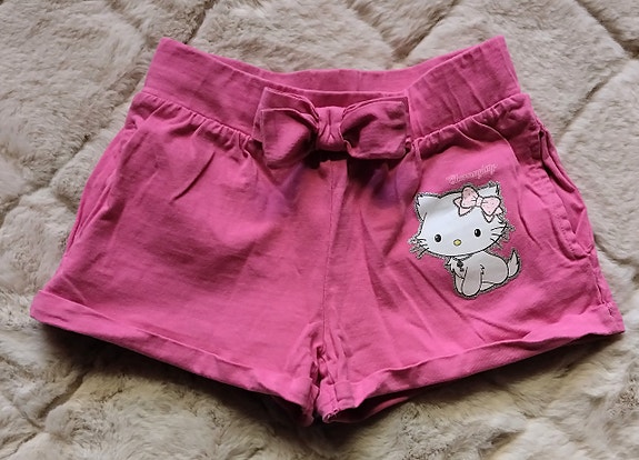 Hello Kitty shortsit