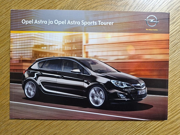 Opel Astra -esite 2011