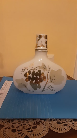 Lomonosov karahvi.