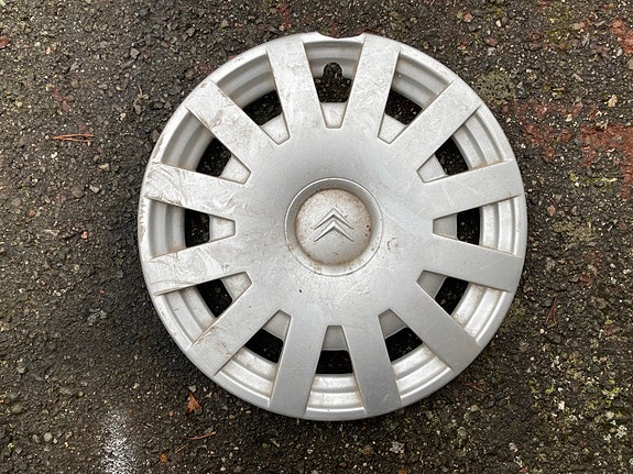 Citroën C3 alkuperäinen pölykapseli 15” 1 Kpl