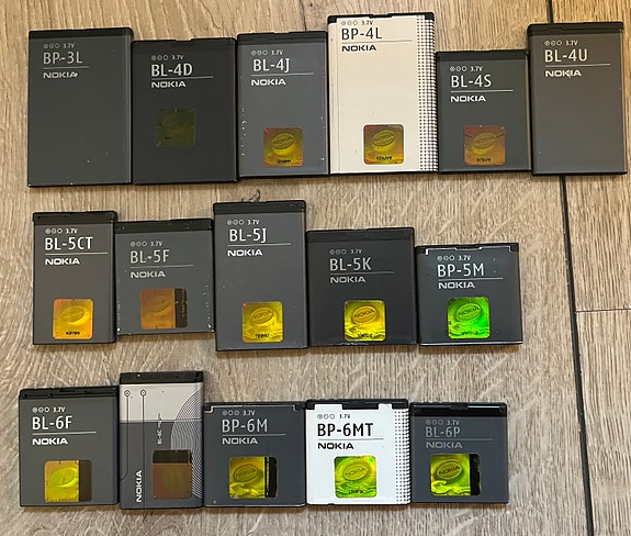 Alkuperäisiä Nokia akkuja 5 e kappale