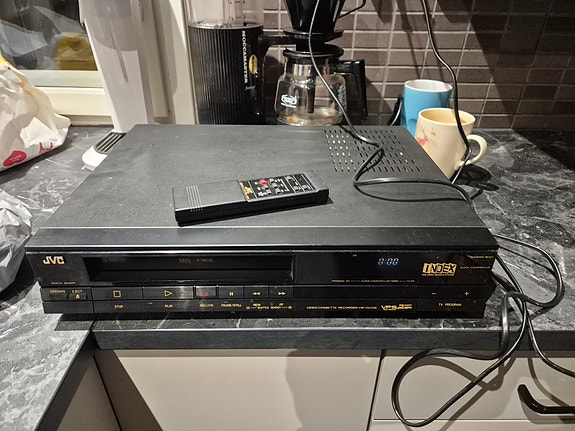 Jvc hr-d210e vcr