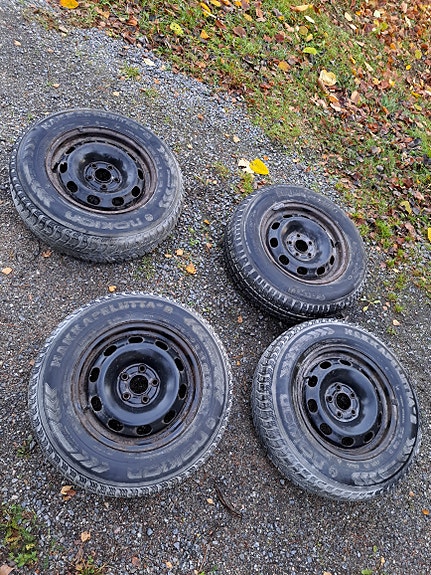 Nastarenkaat peltivanteilla 5x100