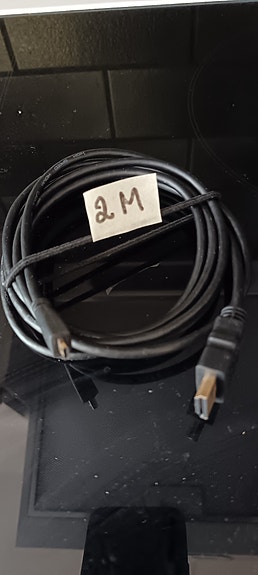 HDMI johto ja liiton Kuten kuvassa