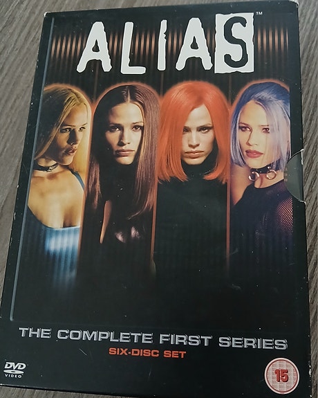 Alias sarja kausi 1
