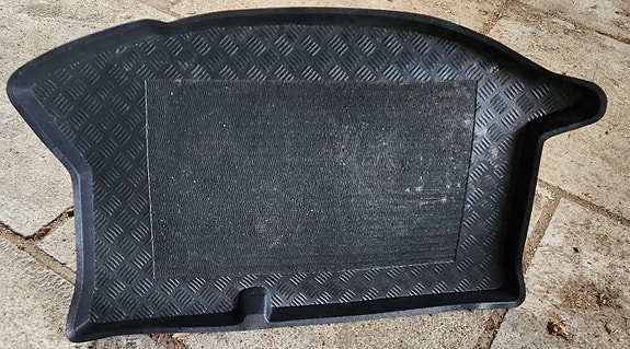 Ford fiestan tavaratilan matto