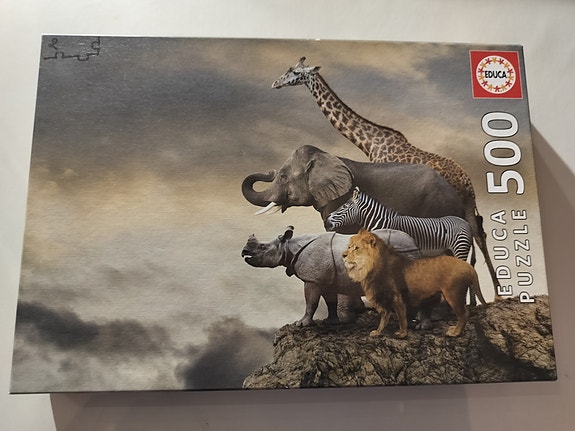 Educa puzzle 500 palan palapeli, ostanut käytettynä, en koonnut, kaikki palat.